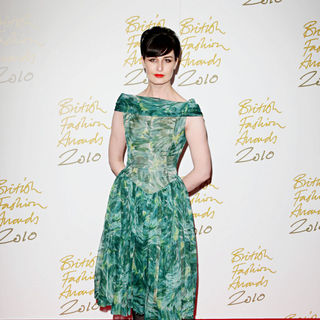 Erin O'Connor in The British Fashion Awards 2010 - Arrivals