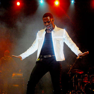 Jason Derulo in The 2010 B96 Jingle Bash Show