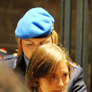 Amanda Knox in Amanda Knox and Raffaele Sollecito Arrive at Perugia's Court of Appeal