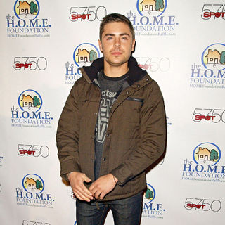 Zac Efron in STIKS Celebrity Video Game Challenge for Charity - Arrivals