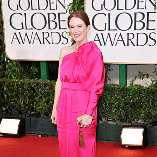 Julianne Moore in 68th Annual Golden Globe Awards - Arrivals