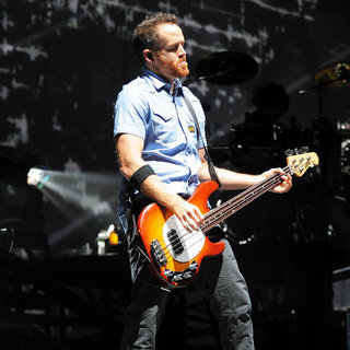 Dave Farrell, Linkin Park in Linkin Park Perform During 'A Thousand Suns' World Tour