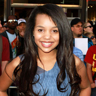 Daphne Blunt in Gnomeo and Juliet World Premiere - Arrivals