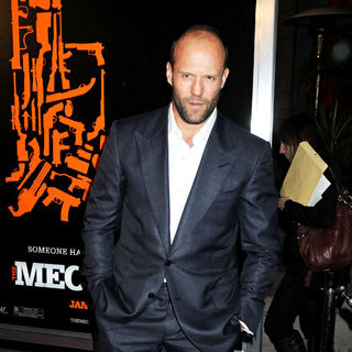 Jason Statham in The Los Angeles Premiere of 'The Mechanic' - Arrivals