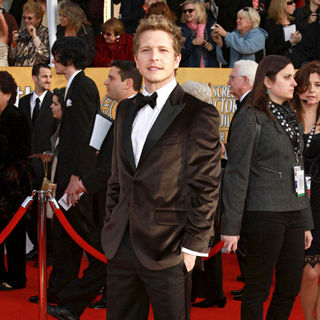 Matt Czuchry in The 17th Annual Screen Actors Guild Awards (SAG Awards 2011) - Arrivals