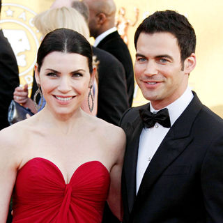 Julianna Margulies, Keith Lieberthal in The 17th Annual Screen Actors Guild Awards (SAG Awards 2011) - Arrivals