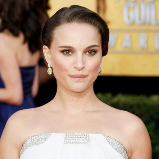 Natalie Portman in The 17th Annual Screen Actors Guild Awards (SAG Awards 2011) - Arrivals