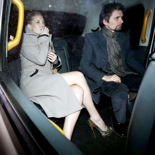 Kate Hudson, Matthew Bellamy in Kate Hudson and Matt Bellamy Arriving Back at Their Hotel After Dining at Scotts Restaurant