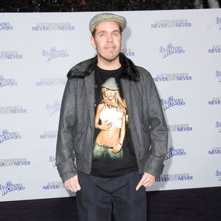 Perez Hilton in Los Angeles Premiere of "Justin Bieber: Never Say Never"