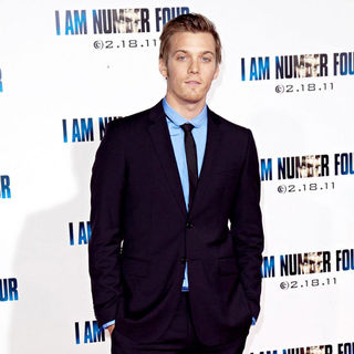 Jake Abel in Los Angeles Premiere of 'I Am Number Four' - wenn3200460