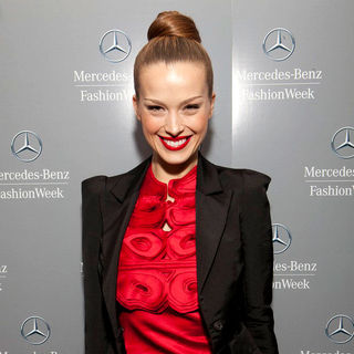 Petra Nemcova in Mercedes-Benz IMG New York Fashion Week Fall 2011 - Vivienne Tam - Backstage