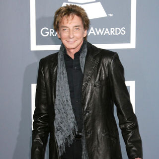 Barry Manilow in The 53rd Annual GRAMMY Awards - Red Carpet Arrivals