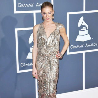 LeAnn Rimes in The 53rd Annual GRAMMY Awards - Red Carpet Arrivals