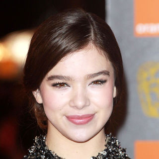 Hailee Steinfeld in 2011 Orange British Academy Film Awards (BAFTAs) - Arrivals
