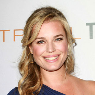 Rebecca Romijn in 1st Annual Global Action Awards Gala - Arrivals