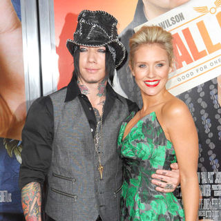 Nicky Whelan in Los Angeles Premiere of Warner Bros. Pictures' "Hall Pass" - wenn3223417