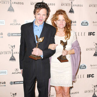 John Hawkes, Dale Dickey in The 2011 Film Independent Spirit Awards - Press Room