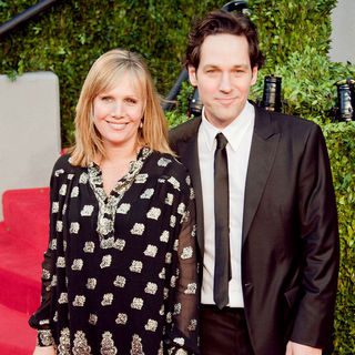 Julie Yaeger, Paul Rudd in 2011 Vanity Fair Oscar Party - Arrivals