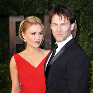 Anna Paquin, Stephen Moyer in 2011 Vanity Fair Oscar Party - Arrivals