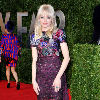 Emma Stone in 2011 Vanity Fair Oscar Party - Arrivals