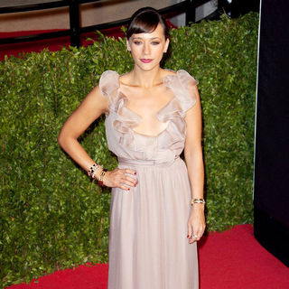 2011 Vanity Fair Oscar Party - Arrivals