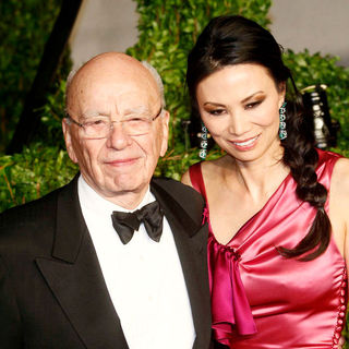Rupert Murdoch, Wendi Deng in 2011 Vanity Fair Oscar Party - Arrivals