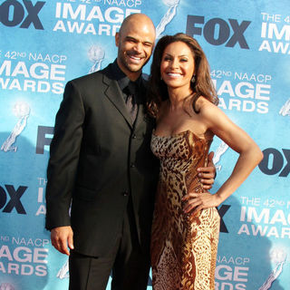 Dondre Whitfield, Salli Richardson in 42nd NAACP Image Awards - Arrivals