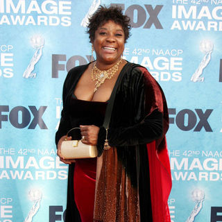 Loretta Devine in 42nd NAACP Image Awards - Arrivals