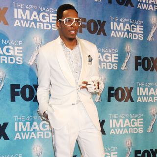 Deitrick Haddon in 42nd NAACP Image Awards - Press Room