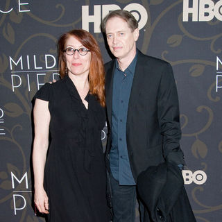 Jo Andres, Steve Buscemi in The New York Premiere of "Mildred Pierce" - Arrivals