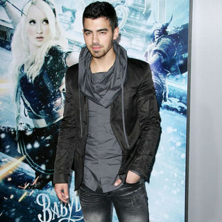 Joe Jonas, Jonas Brothers in Warner Bros. Pictures Los Angeles Premiere of "Sucker Punch"
