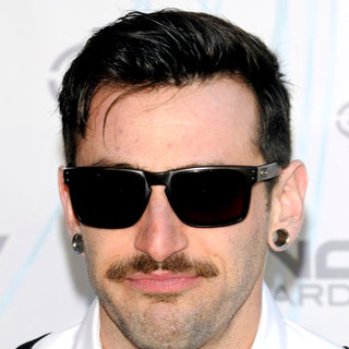 Hedley in 2011 JUNO Awards - Arrivals - wenn3268970