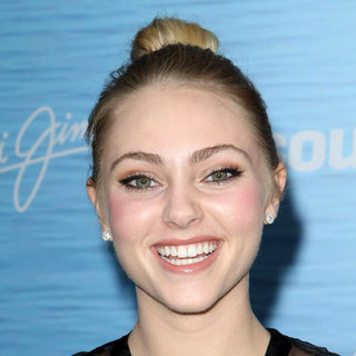AnnaSophia Robb in The Los Angeles Premiere of 'Soul Surfer'