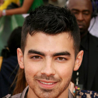 Joe Jonas, Jonas Brothers in Nickelodeon's 2011 Kids Choice Awards