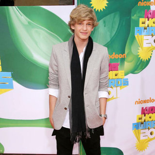 Cody Simpson in Nickelodeon's 2011 Kids Choice Awards