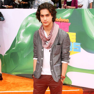 Avan Jogia in Nickelodeon's 2011 Kids Choice Awards