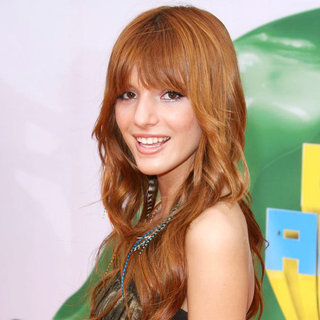 Bella Thorne in Nickelodeon's 2011 Kids Choice Awards