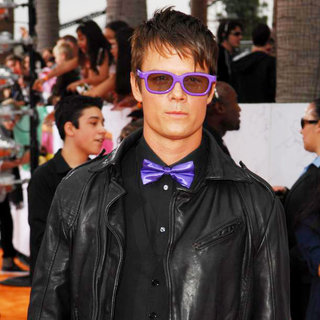 Josh Duhamel in Nickelodeon's 2011 Kids Choice Awards
