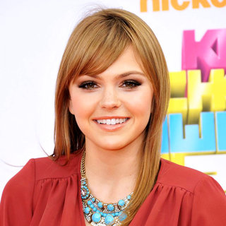 Aimee Teegarden in Nickelodeon's 2011 Kids Choice Awards