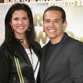 Lu Parker, Antonio Villaraigosa in World Premiere of Born to Be Wild 3D