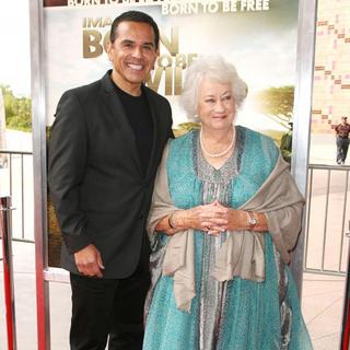 Antonio Villaraigosa, Daphne Sheldrick in World Premiere of Born to Be Wild 3D