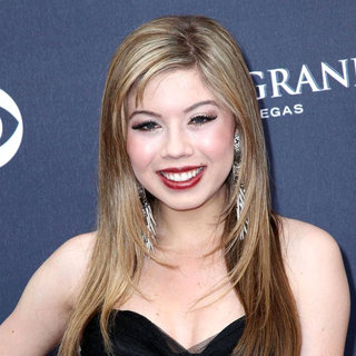 Jennette McCurdy in The Academy of Country Music Awards 2011 - Arrivals