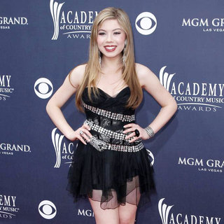 Jennette McCurdy in The Academy of Country Music Awards 2011 - Arrivals