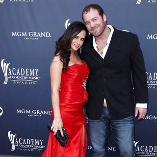 Sarah Parlinten, Lee Brice in The Academy of Country Music Awards 2011 - Arrivals