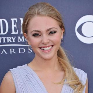 AnnaSophia Robb in The Academy of Country Music Awards 2011 - Arrivals