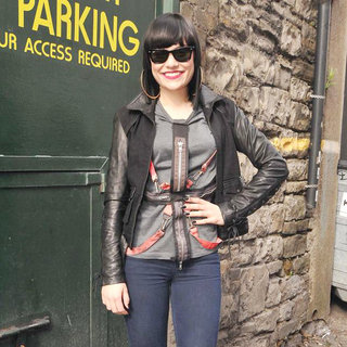 Jessie J in Jessie J Struggles to Stay on Her Feet in Her Wedge Shoes