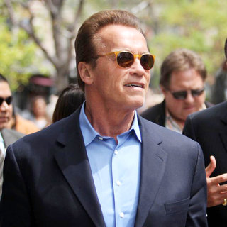 Arnold Schwarzenegger in Arnold Schwarzenegger Out and About in The Grove