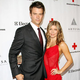 Josh Duhamel, Stacy Ferguson in The American Red Cross: Santa Monica Chapter's Annual Red Tie Affair - Arrivals