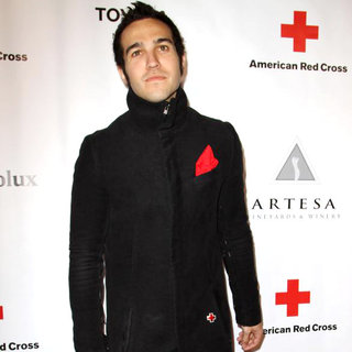 The American Red Cross: Santa Monica Chapter's Annual Red Tie Affair - Arrivals