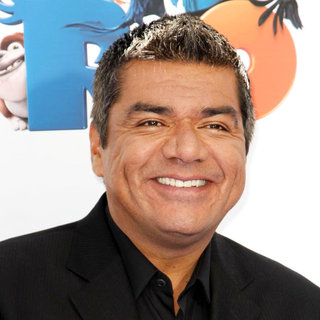 George Lopez in Los Angeles Premiere of 'Rio' - Arrivals